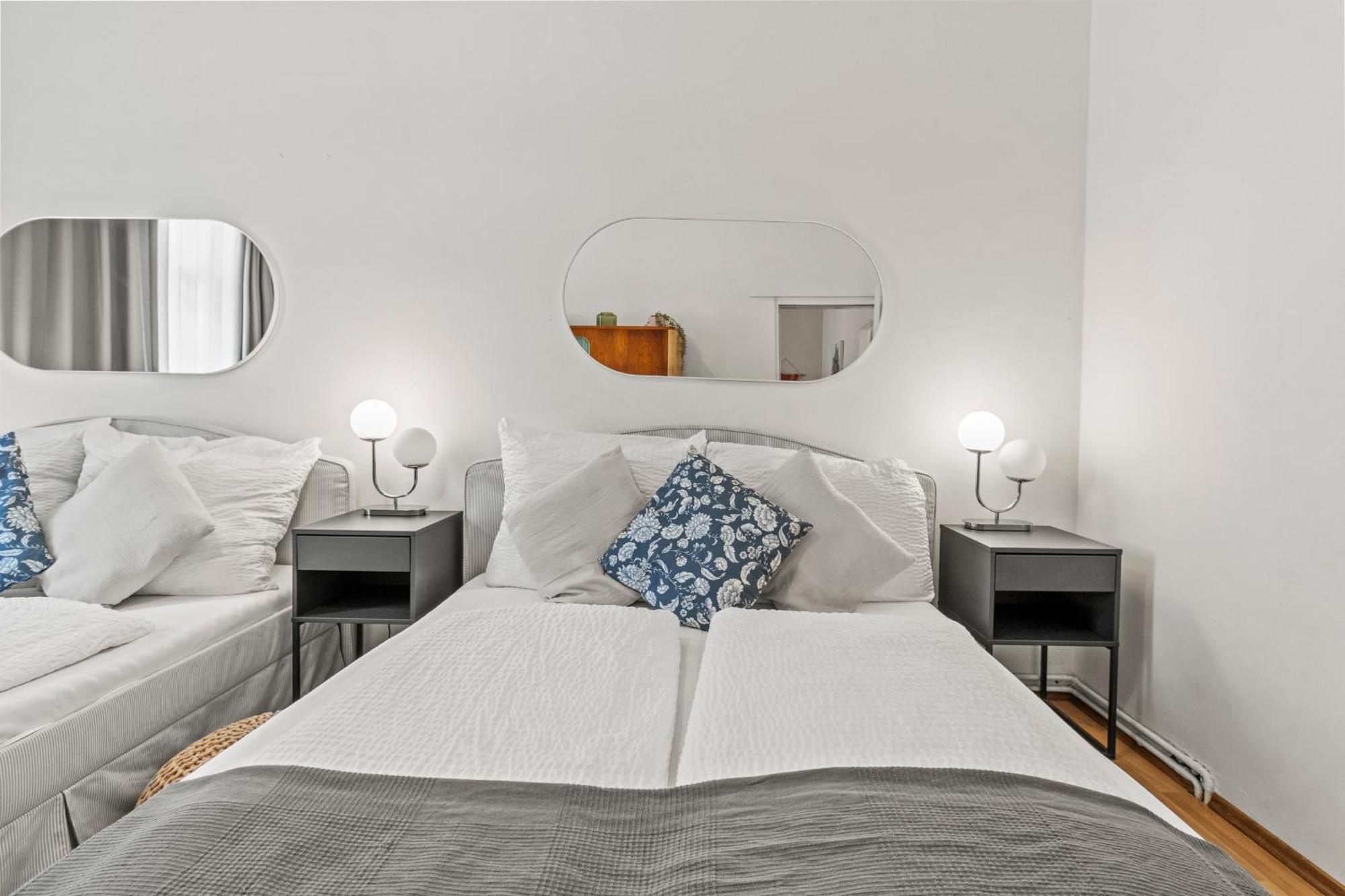 Spacious 2 Bedroom I 2 Minutes To Metro And Train Station * Wien
