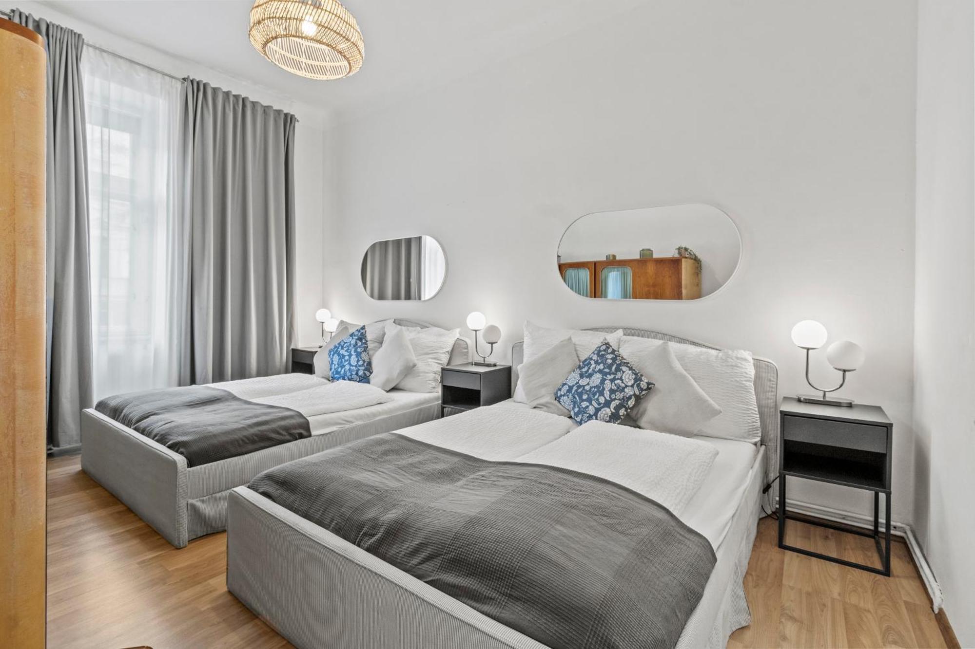 Apartment Spacious 2 Bedroom I 2 Minutes To Metro And Train Station Wien