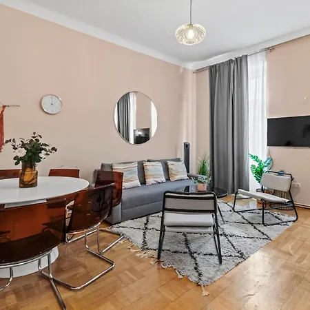Spacious 2 Bedroom I 2 Minutes To Metro And Train Station Viena Exterior foto