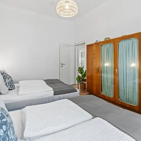 Spacious 2 Bedroom I 2 Minutes To Metro And Train Station Viena Exterior foto