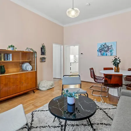 Spacious 2 Bedroom I 2 Minutes To Metro And Train Station Viena Exterior foto