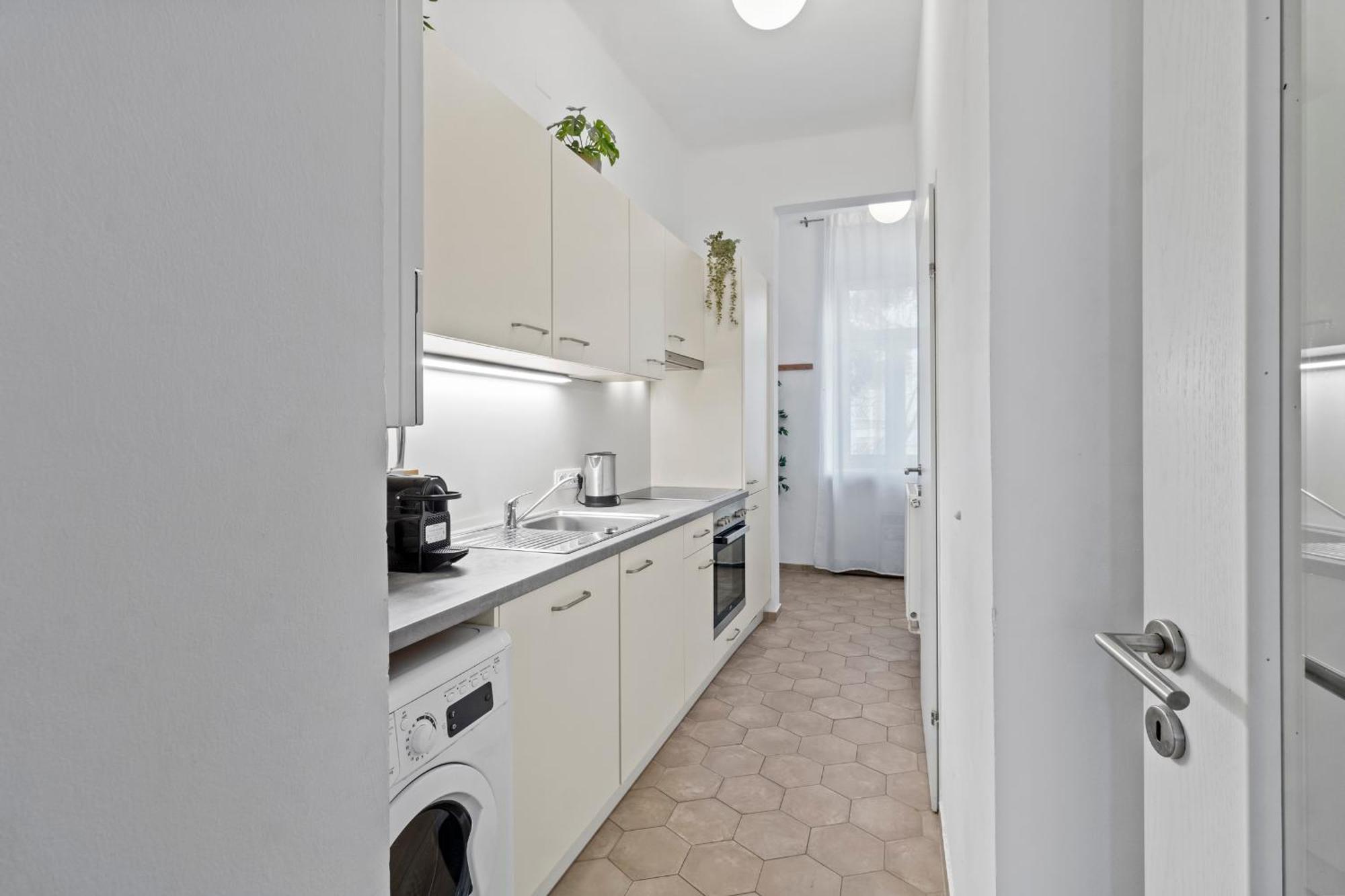 Apartamento Spacious 2 Bedroom I 2 Minutes To Metro And Train Station