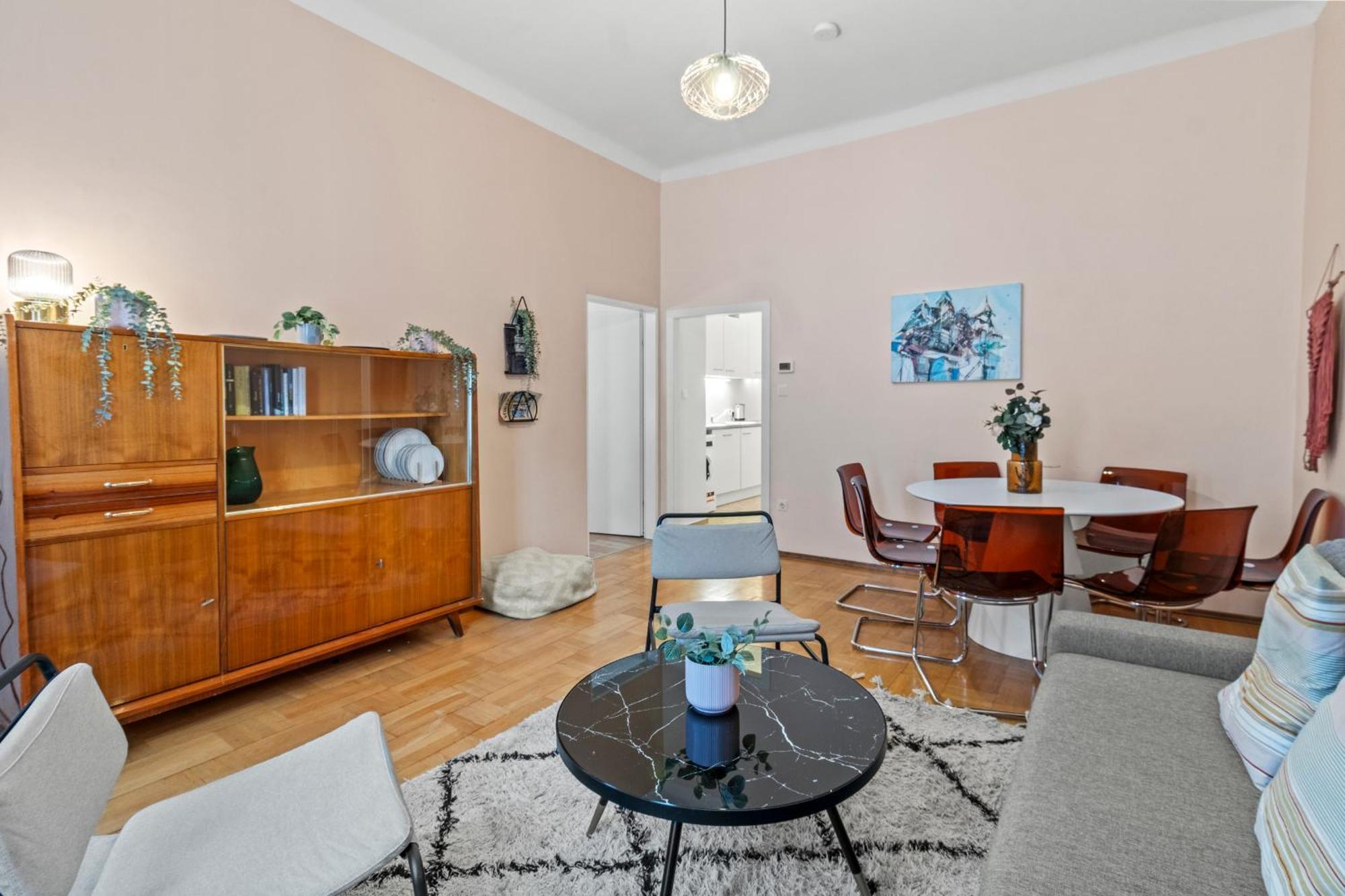 Apartamento Spacious 2 Bedroom I 2 Minutes To Metro And Train Station